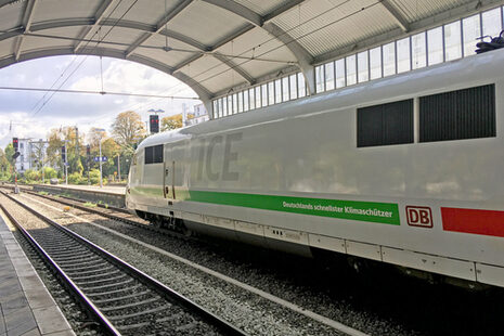 Od 2018 roku wszystkie ICE der Deutschen Bahn są wyposażone w Ökostrom