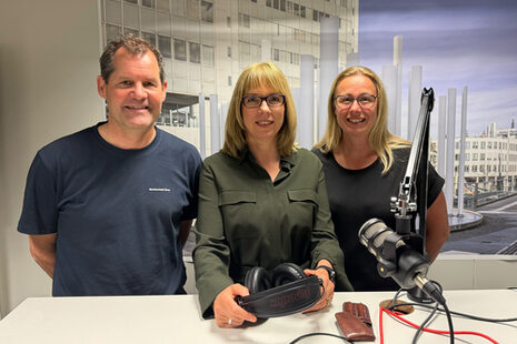 Im Studio: Achim Höcherl, Barbara Löcherbach und Nadine Wons