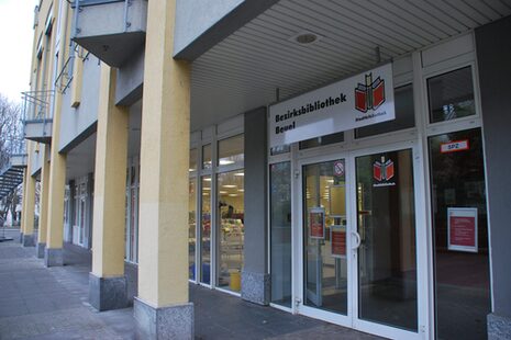 Photo extérieure de la bibliothèque de district de Beuel au Brückenforum